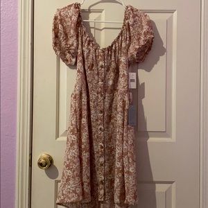 Short sleeve pink flower dress with buttons